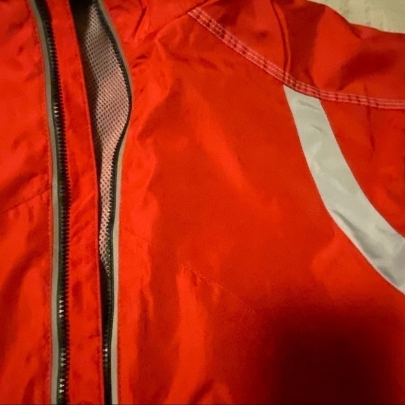 🎈$5 add. YOUTH Red jacket windbreaker/ rain coat. Size large - Picture 3 of 7